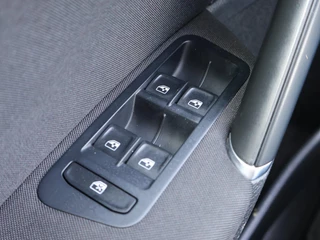 Volkswagen Golf – thumbnail 24