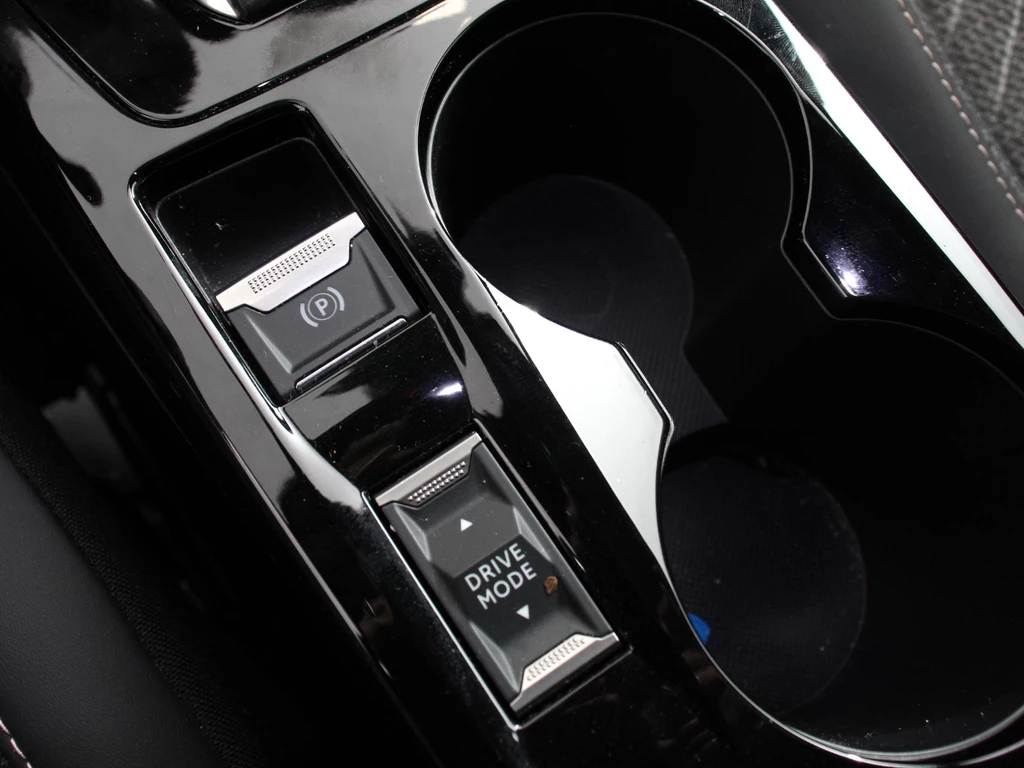 Peugeot e-2008 – foto 32