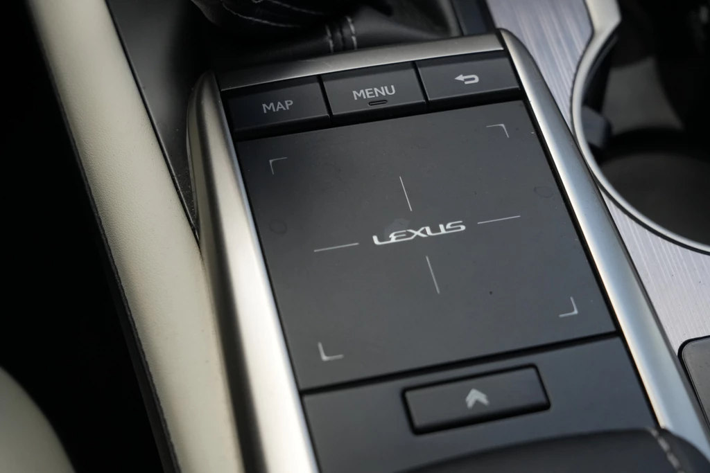Lexus RX – foto 15