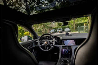 Porsche Taycan – thumbnail 22