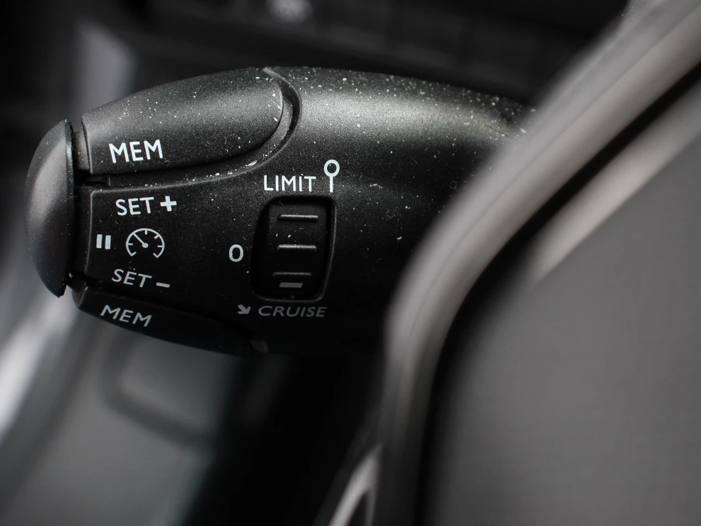 Peugeot 208 – foto 23