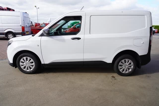 Ford Transit Courier – thumbnail 3