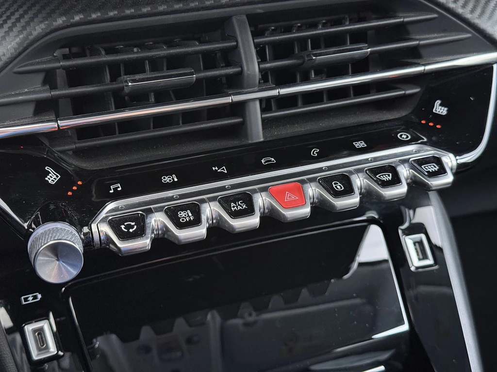 Peugeot e-208 – foto 22