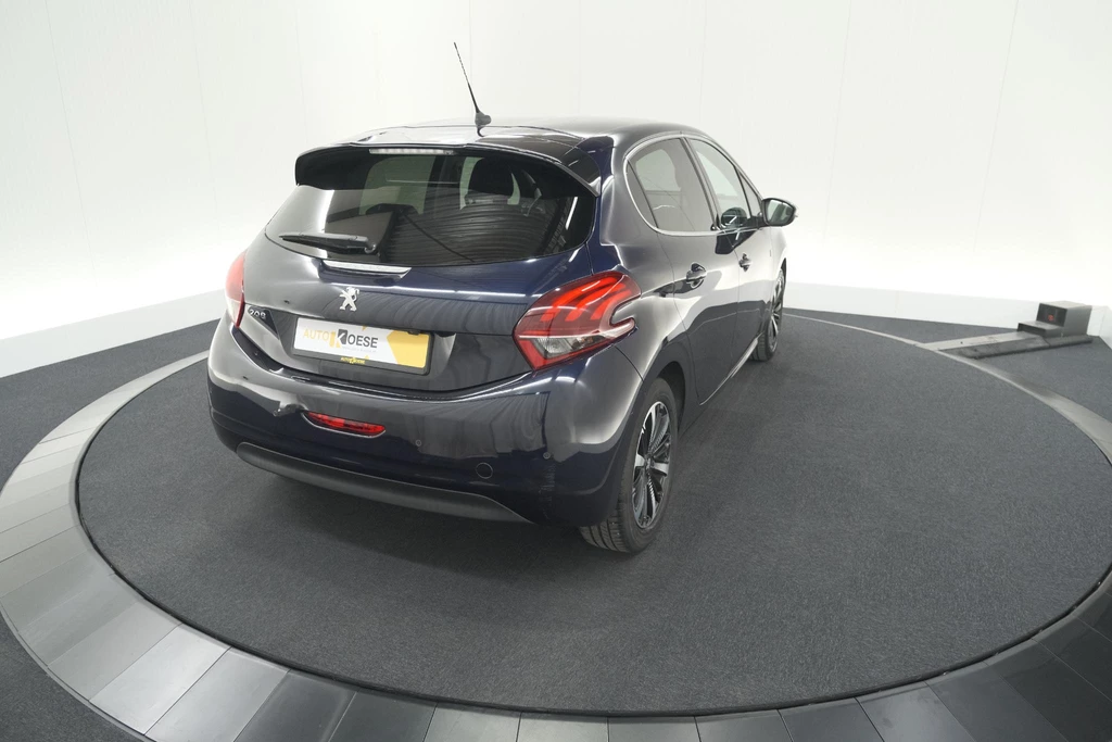 Peugeot 208 – foto 12
