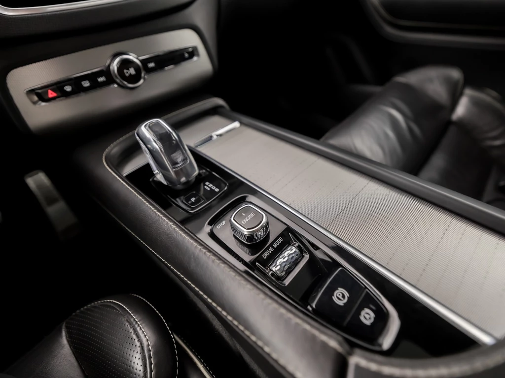 Volvo XC90 – foto 20