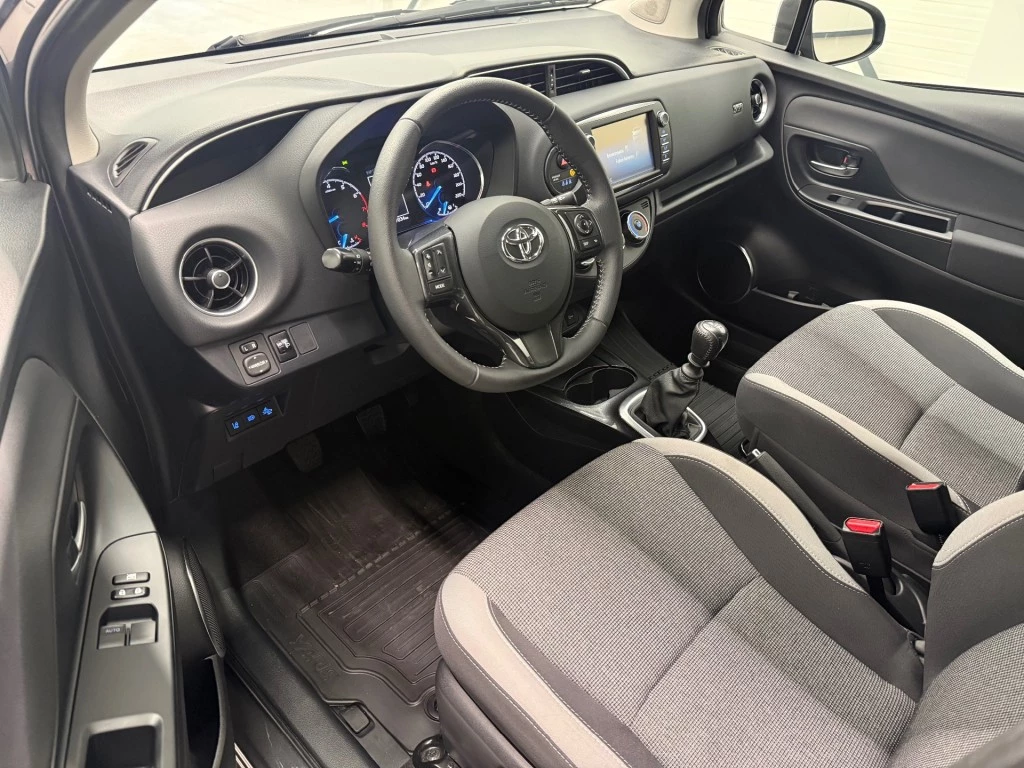 Toyota Yaris – foto 12