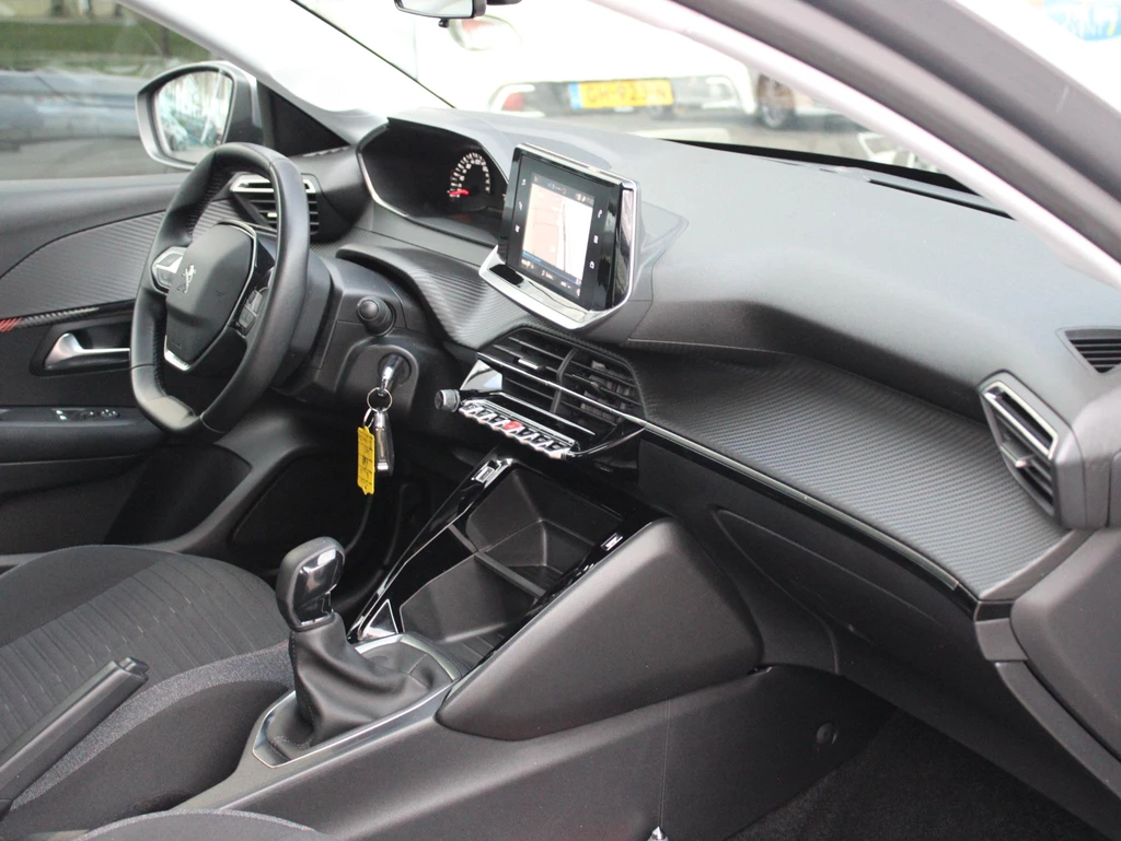 Peugeot 208 – foto 15