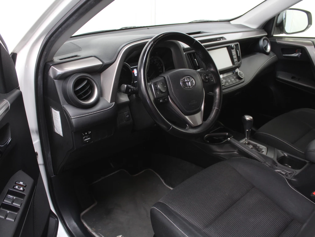 Toyota RAV4 – foto 12