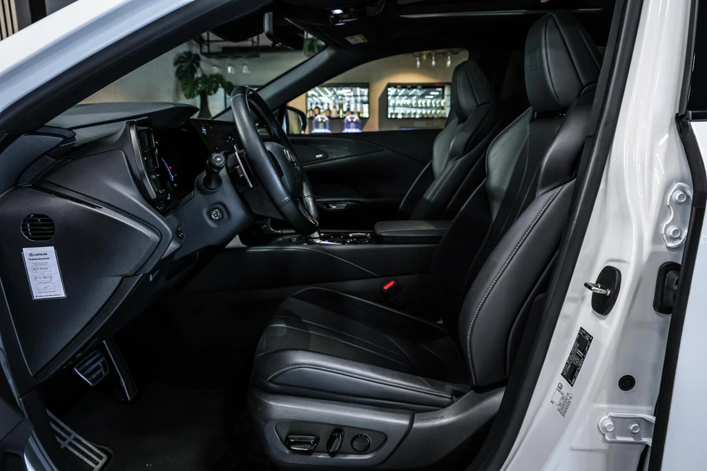 Lexus RX – foto 13