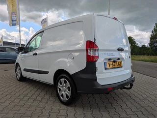 Ford Transit Courier – thumbnail 3