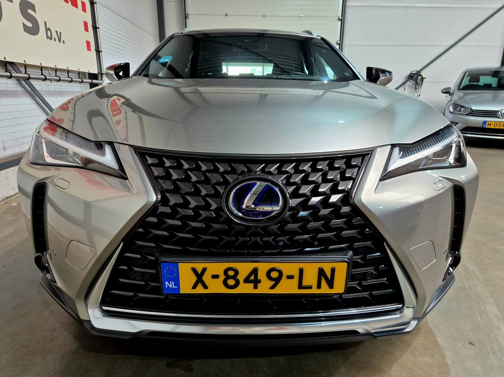 Lexus UX – foto 12