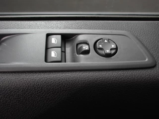 Opel Vivaro – thumbnail 37