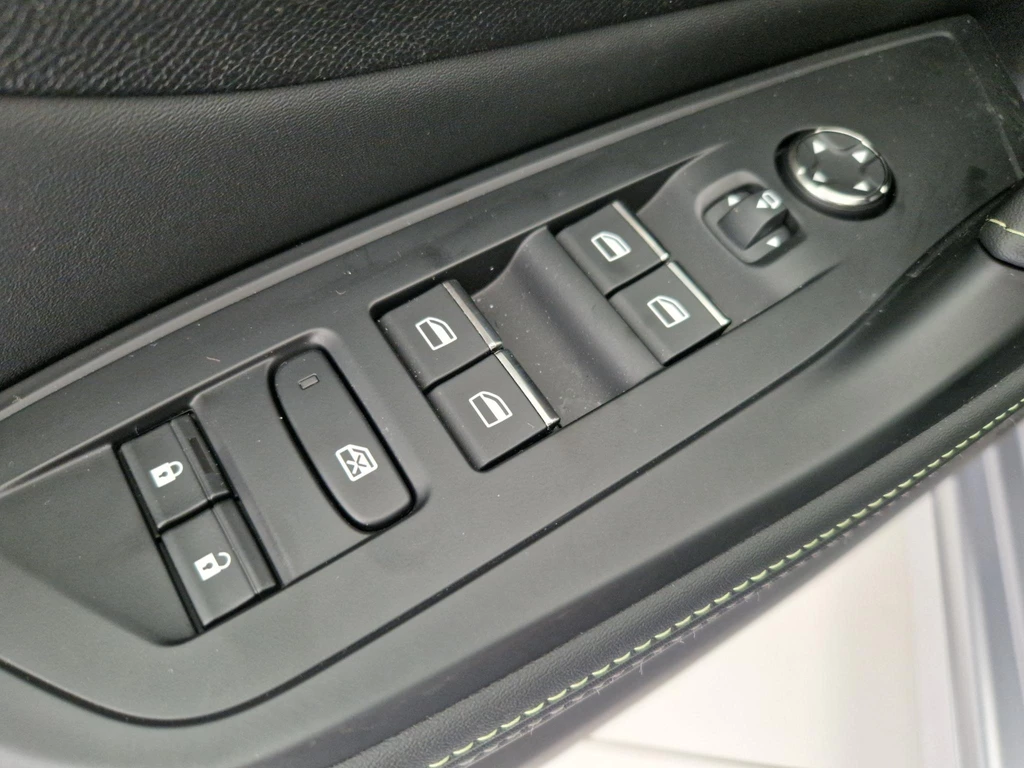 Peugeot 308 – foto 11