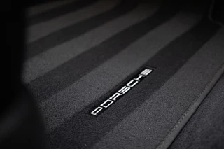 Porsche 911 – thumbnail 32