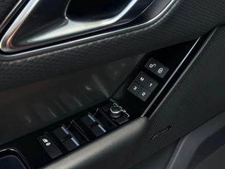 Land Rover Range Rover Velar – thumbnail 34