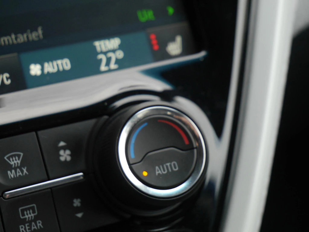 Opel Ampera-e – foto 14