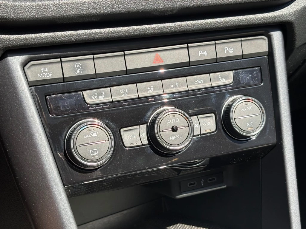 Volkswagen T-Roc – foto 18