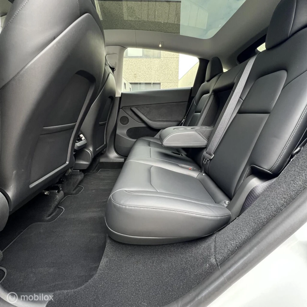 Tesla Model Y – foto 11