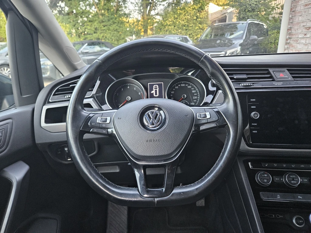 Volkswagen Touran – foto 11