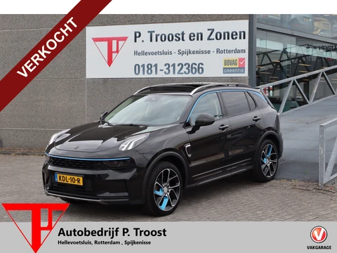 Lynk & Co 01 1.5 Panoramadak/360° Camera/Keyless/Lane assist/Adaptive cruise control/Apple carplay/Climate control/Stoelverwarming/Dodehoek detectie/Elektrisch sluitende achterklep/Elektrisch verstelbare stoel met geheugen
