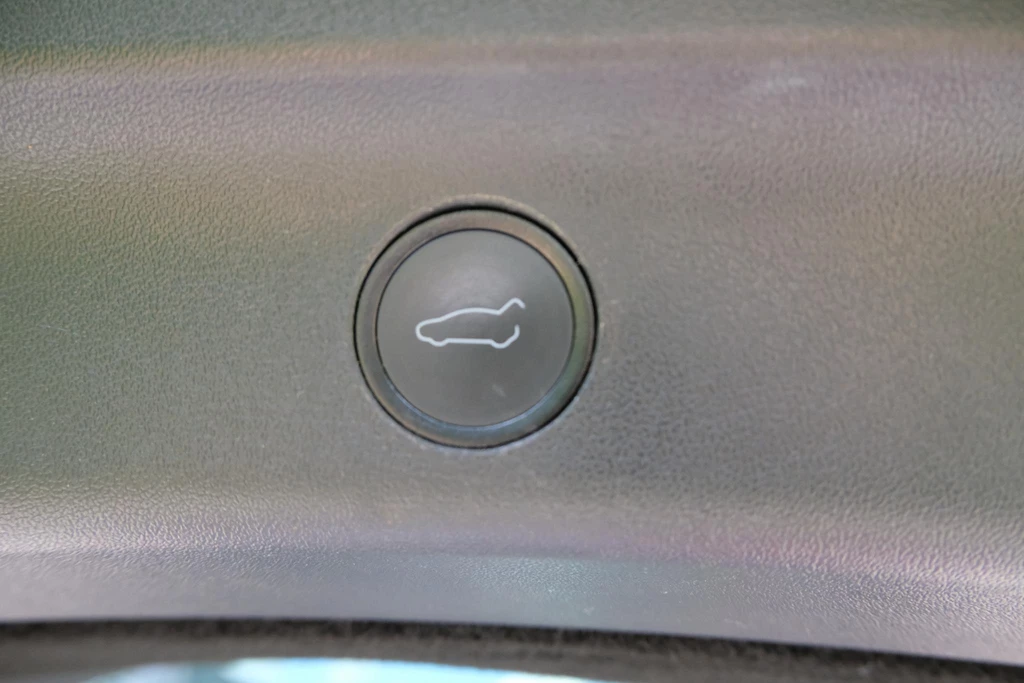 Tesla Model Y – foto 28