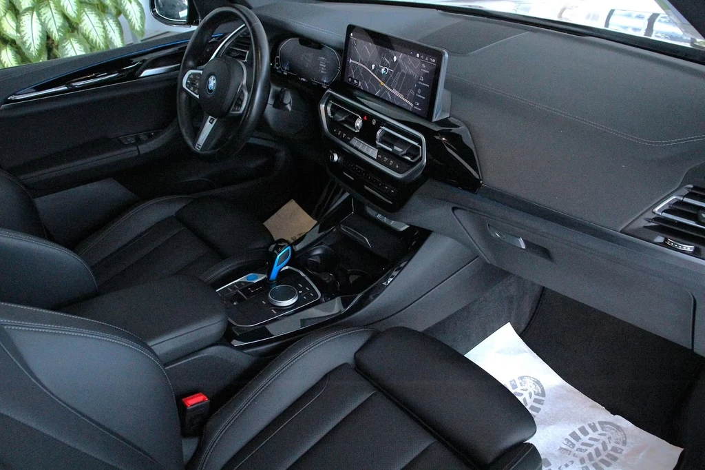 BMW iX3 – foto 11