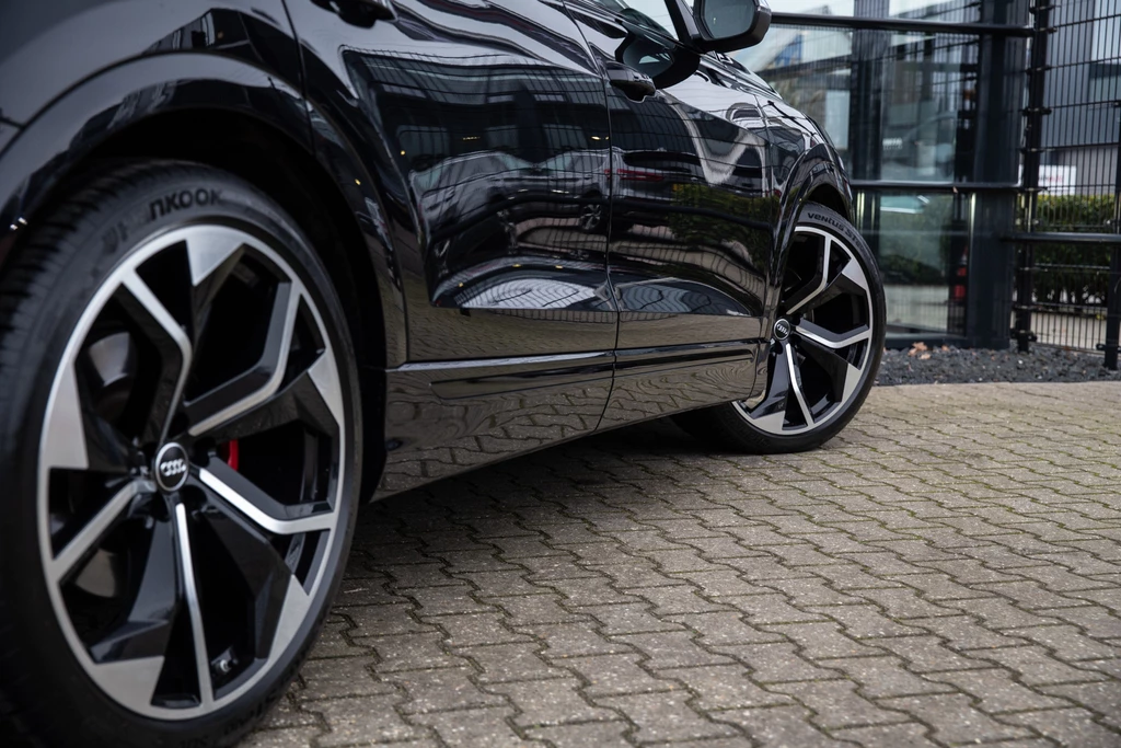 Audi SQ8 – foto 12