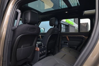 Land Rover Defender – thumbnail 70
