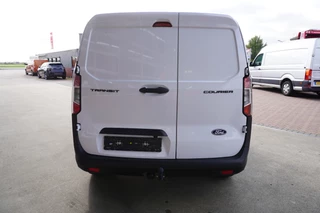 Ford Transit Courier – thumbnail 5