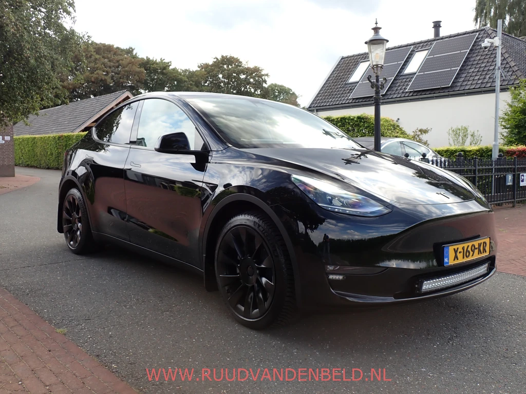 Tesla Model Y – foto 7