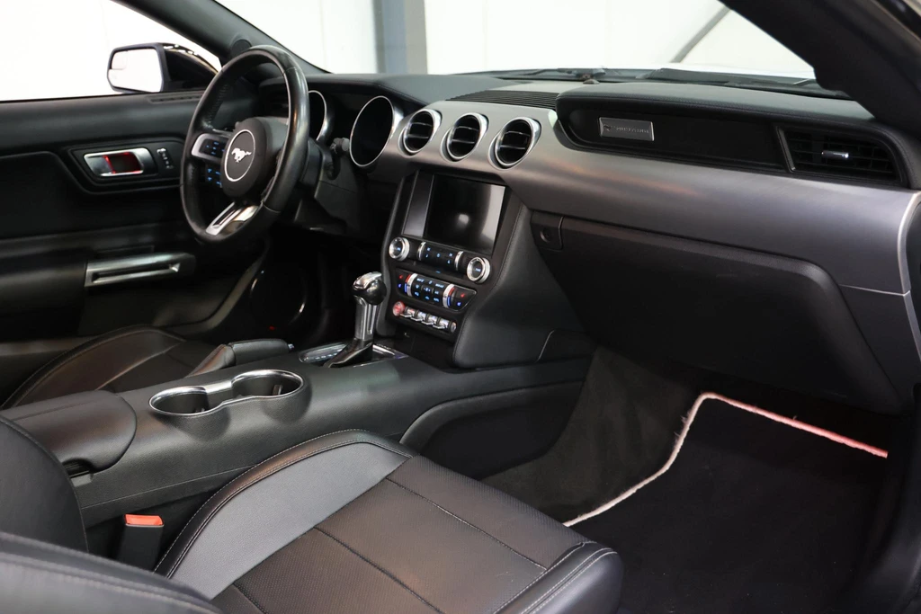 Ford Mustang – foto 12