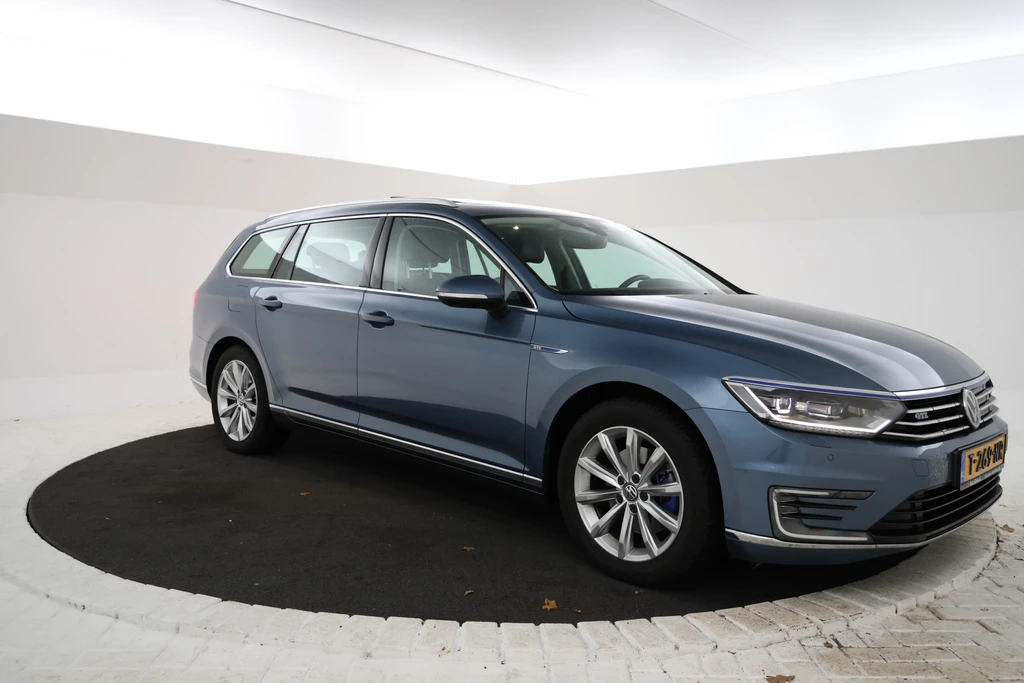 Volkswagen Passat – foto 4