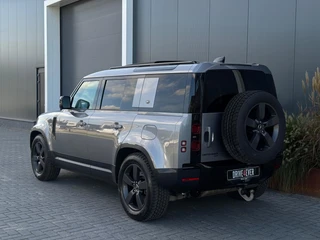 Land Rover Defender – thumbnail 6