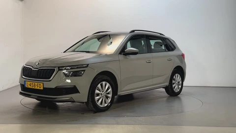 Skoda Kamiq 1.0 TSI 110pk DSG Business Edition Parkeersensoren Stoelverwarming Trekhaak Virtual Cockpit
