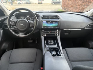 Jaguar F-PACE – thumbnail 10