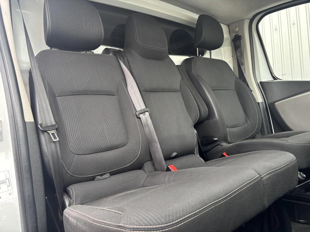 Nissan NV300 – foto 11
