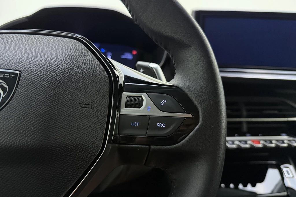 Peugeot 208 – foto 18
