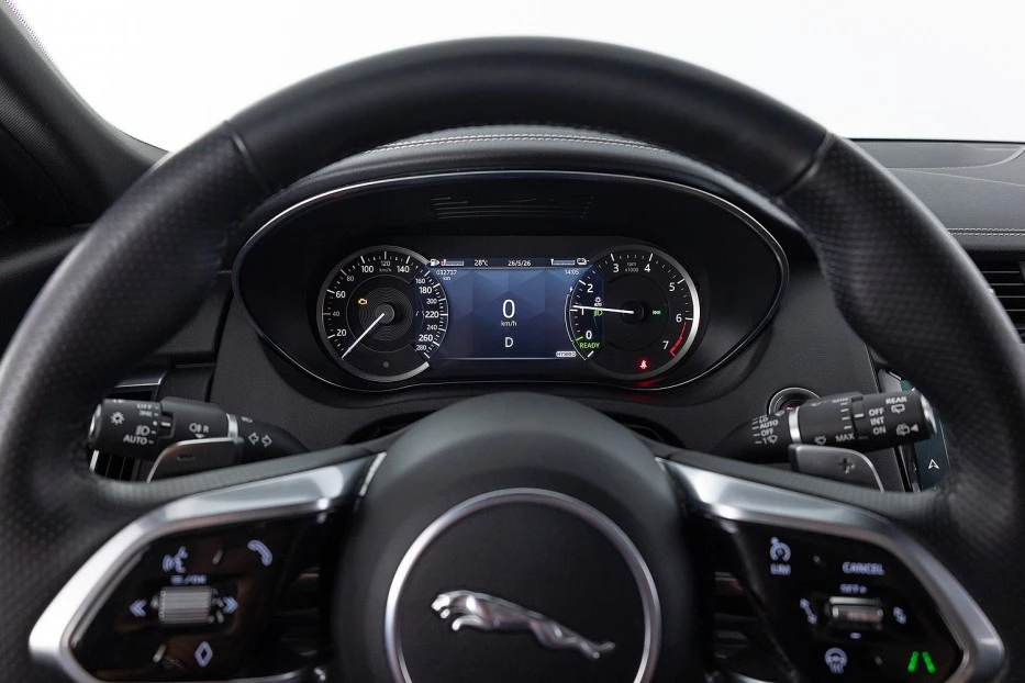 Jaguar E-PACE – foto 40
