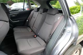Toyota RAV4 – thumbnail 8