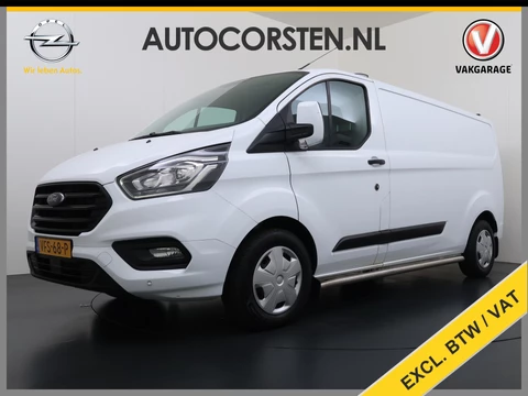 Ford Transit Custom 320 2.0TDCI 130PK L2H1 Camera Trekhaak Stoelverwarming Euro 6 Airco Navi Cruise Control Bluetooth Pdc Trend Sidebars Betonplex Vloer Wandbetimmering Inbouwkasten 2.800KG Trekgewicht Origineel Nederlandse Bus