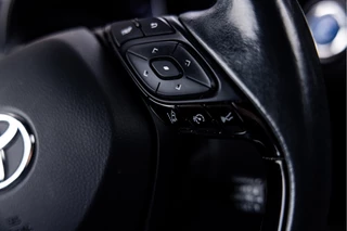 Toyota C-HR – thumbnail 32
