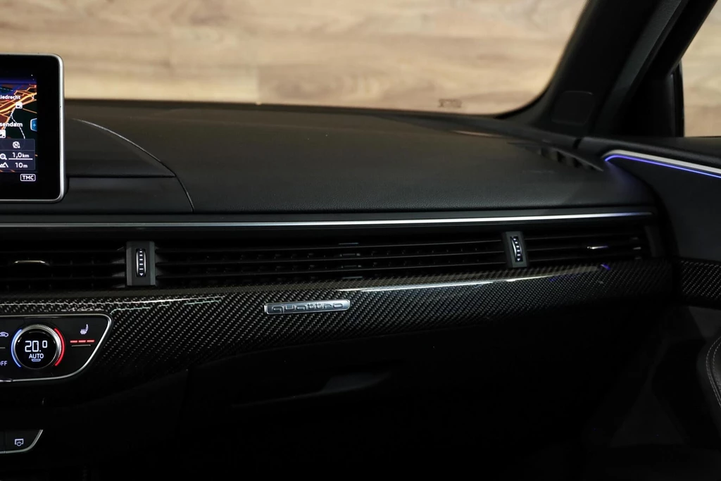 Audi RS4 – foto 27