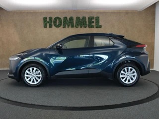 Toyota C-HR – thumbnail 3