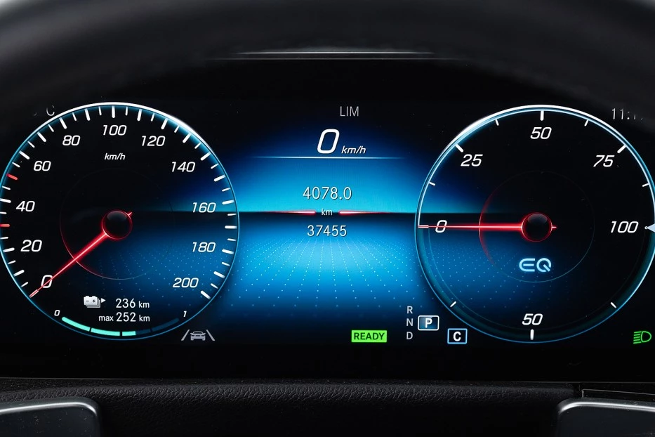 Mercedes-Benz EQB – foto 37