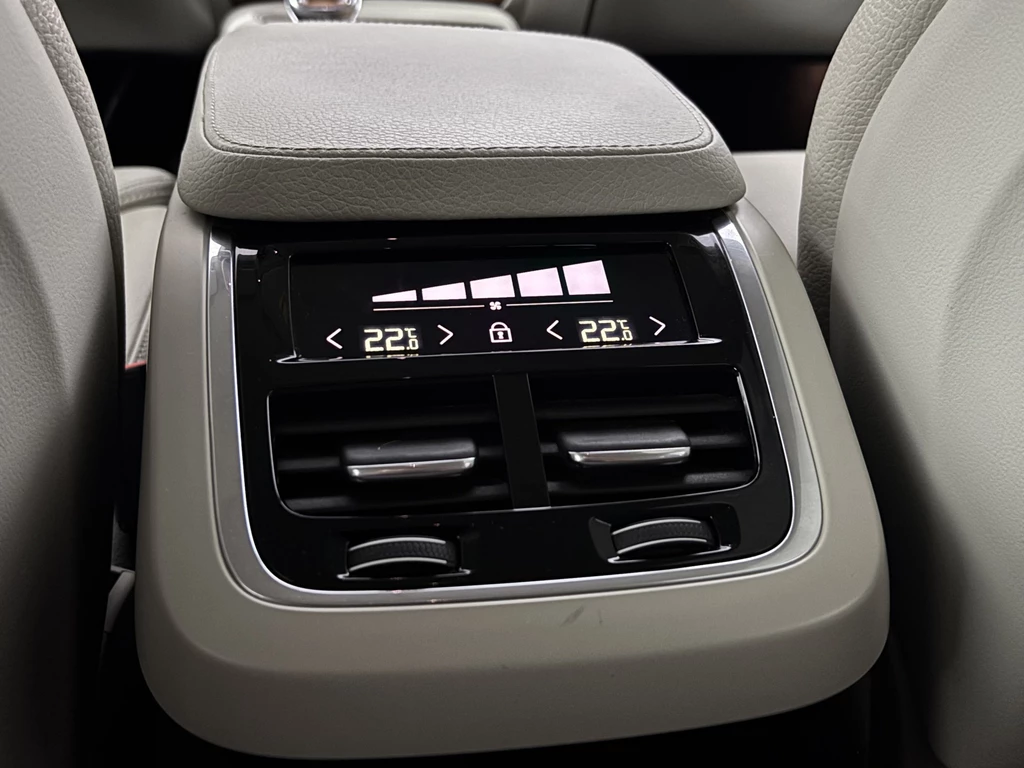 Volvo XC90 – foto 18