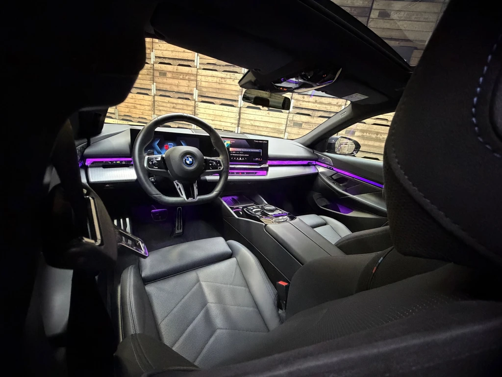 BMW i5 – foto 15