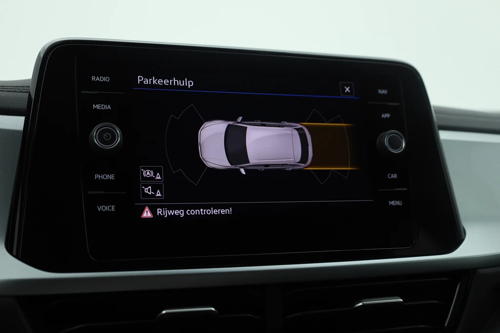 Volkswagen T-Roc – foto 16