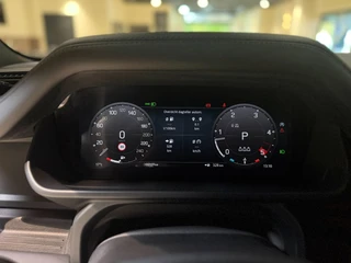 Land Rover Defender – thumbnail 32