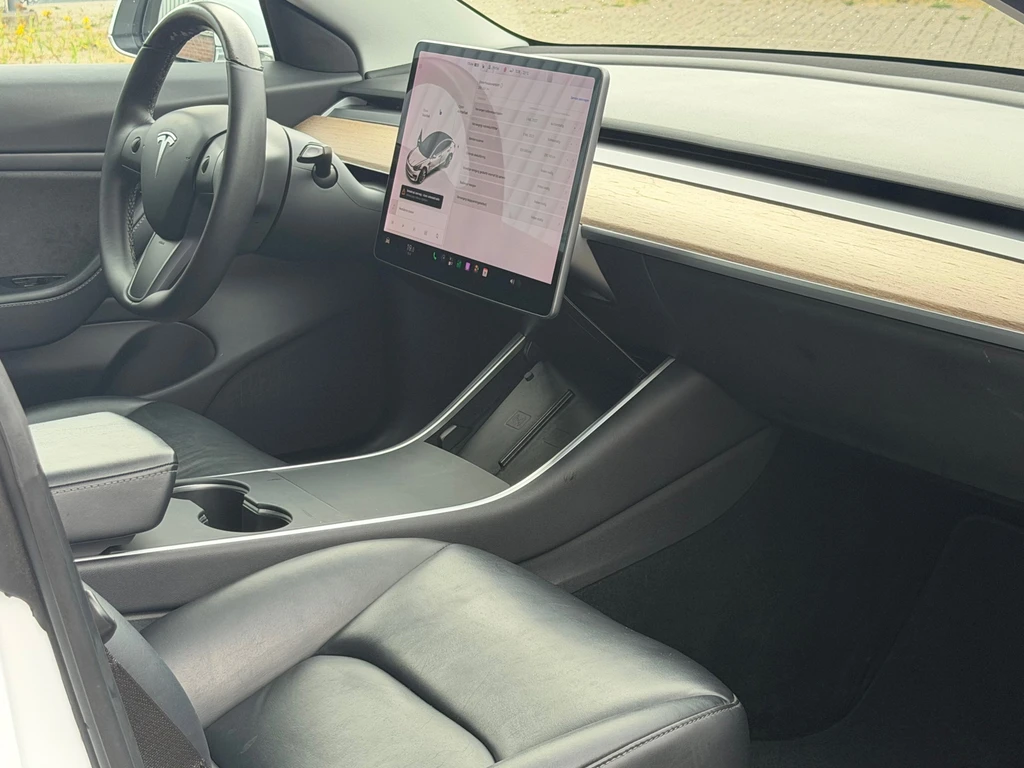 Tesla Model 3 – foto 21