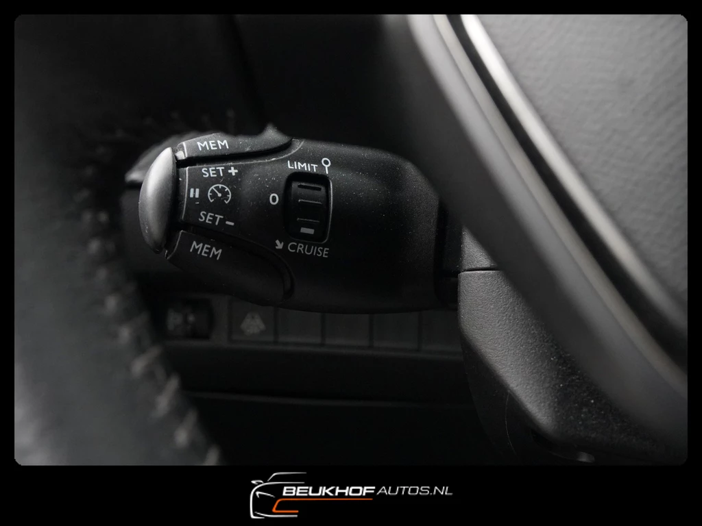 Peugeot e-208 – foto 38